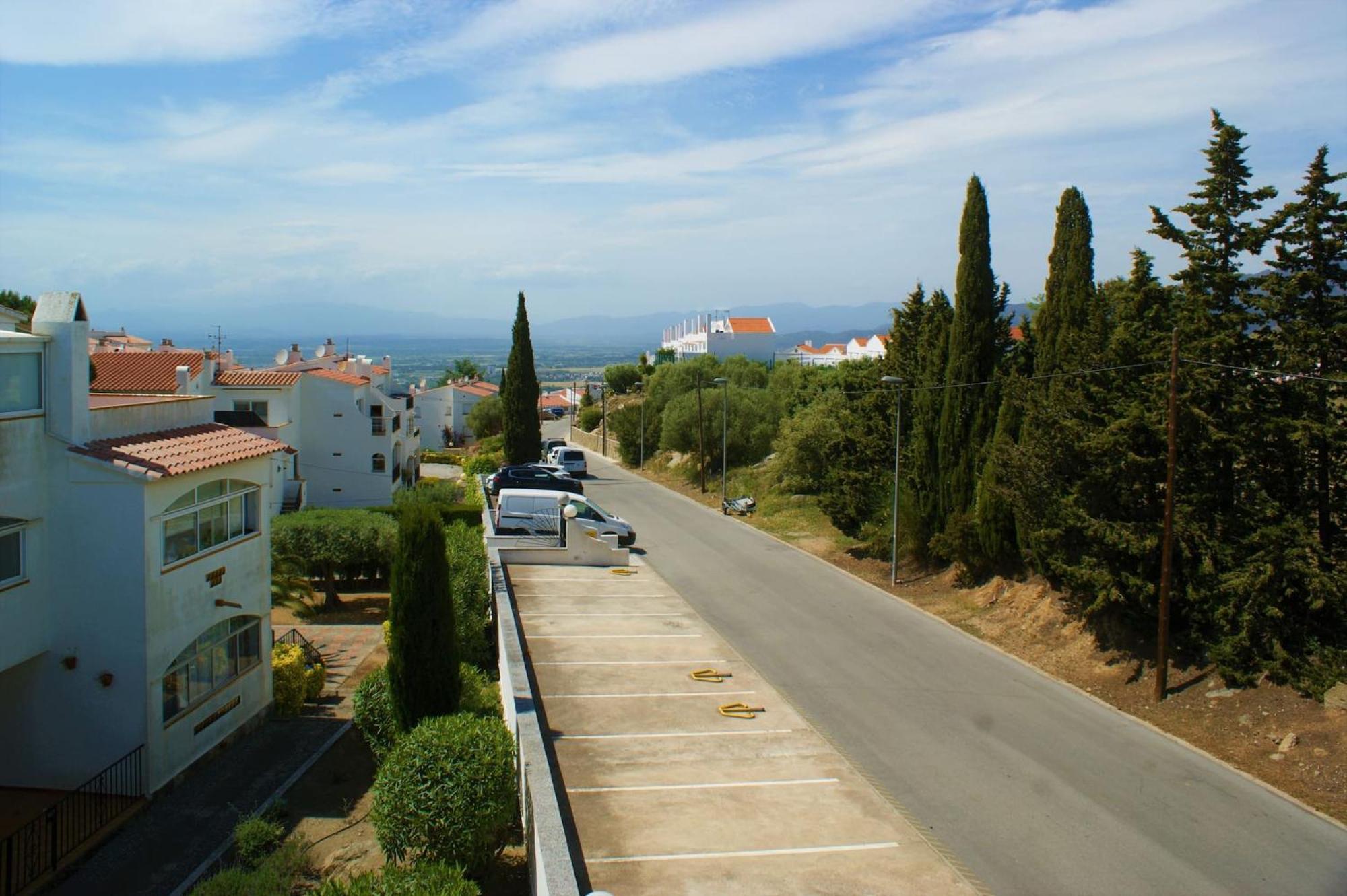 Apartamento En Roses Parking Y Piscina Comunitaria Exterior photo
