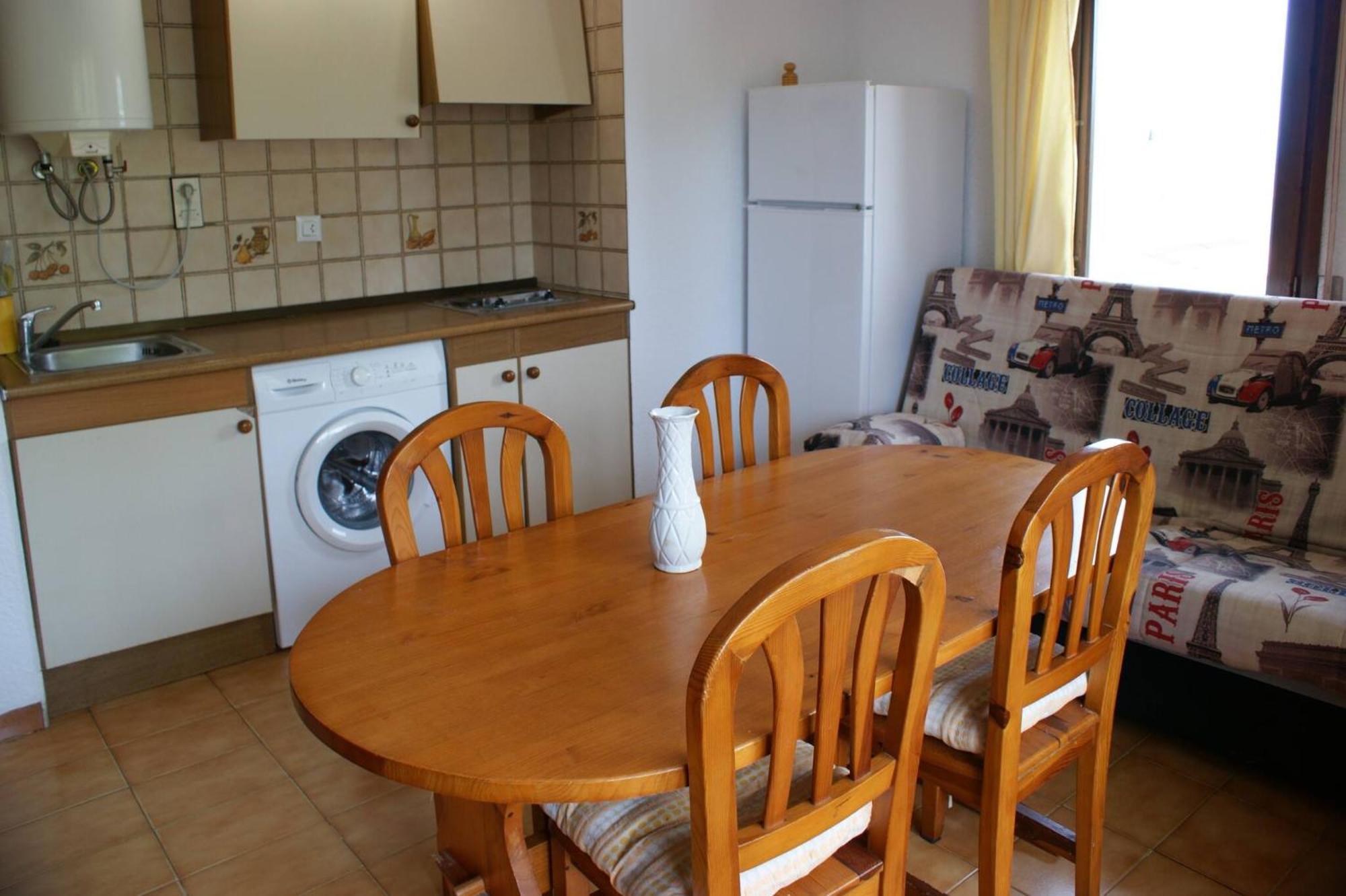 Apartamento En Roses Parking Y Piscina Comunitaria Exterior photo